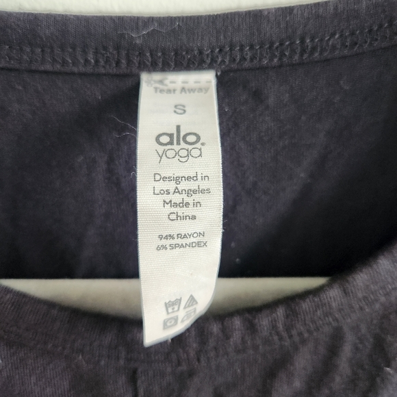 Alo Yoga Twist Front Cover Tank - Picture 6 of 7